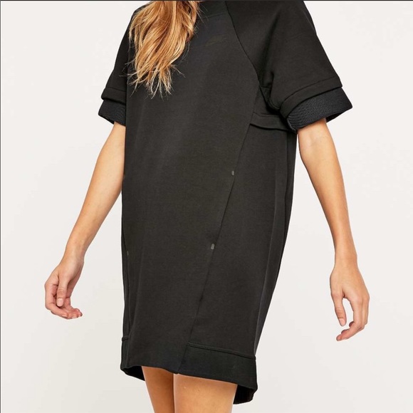 Nike Black Tech Fleece Dress 🤎 - Picture 2 of 3